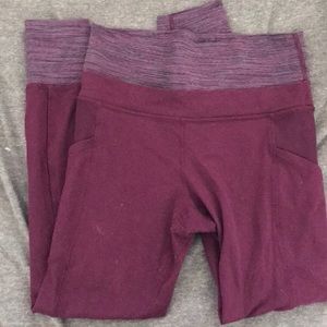 Lulu Lemon purple leggings with pockets.